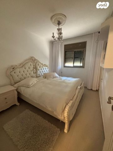 דירה, יצחק בן צבי, אפרידר, אשקלון