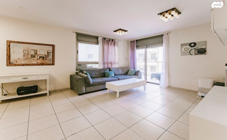 דירה, משה סנה 26, פתח תקווה