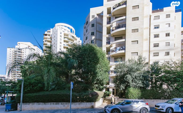 דירה, משה סנה 26, פתח תקווה