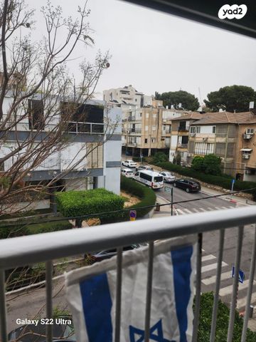 דירה, יאנוש קורצ'אק 4, לב העיר, בת ים