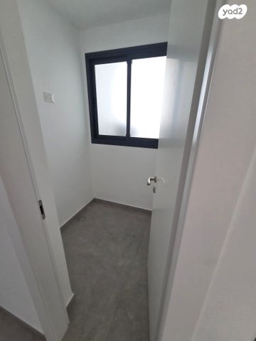 דירה, אוסישקין, מרכז העיר דרום, נתניה