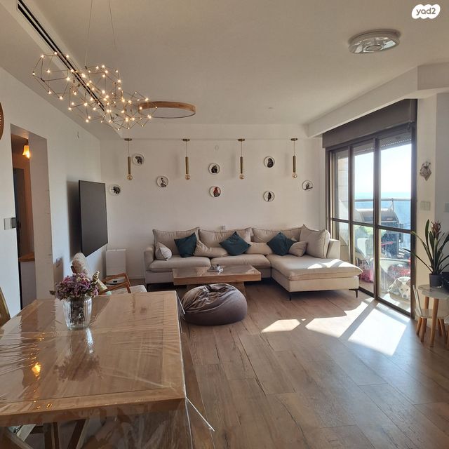 דירה, חוט השני, עין הים, חדרה