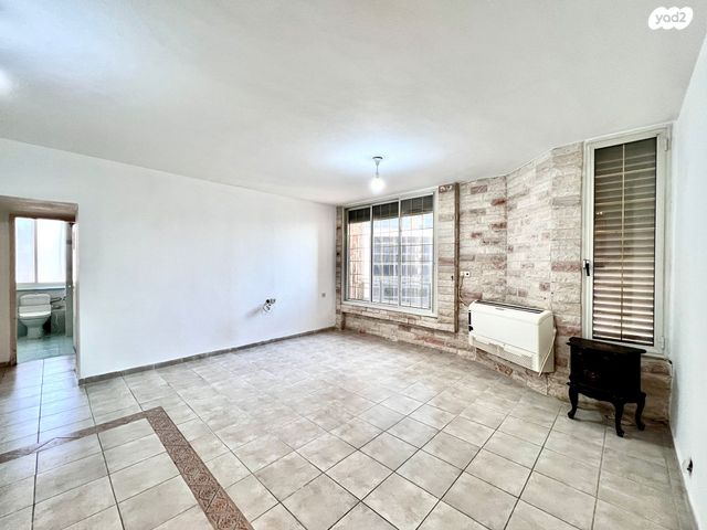 דירה, שדרות ניצה 22, צפון מערב מרכז העיר, נתניה