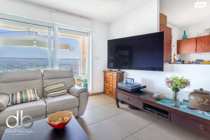 דירה, ירח אב, הכרמים, מודיעין מכבים רעות