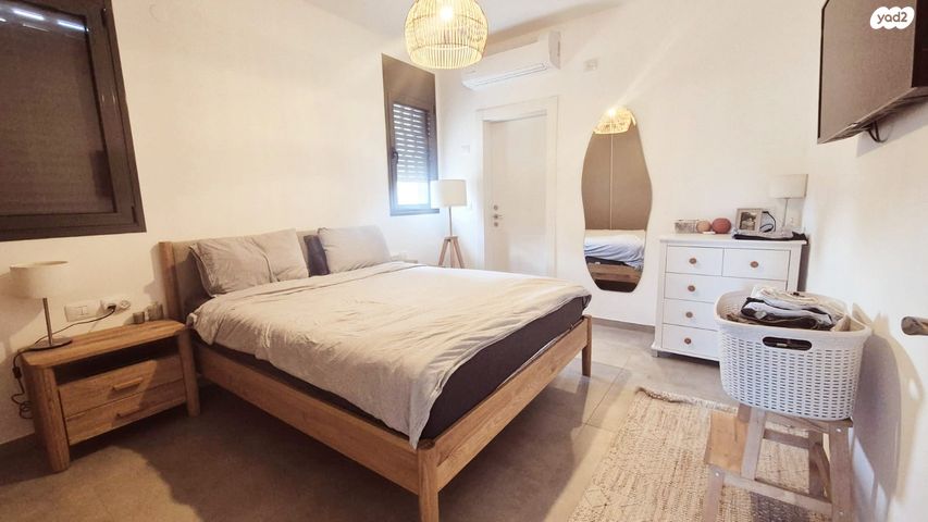 דירה, האורנים, פרדס חנה כרכור