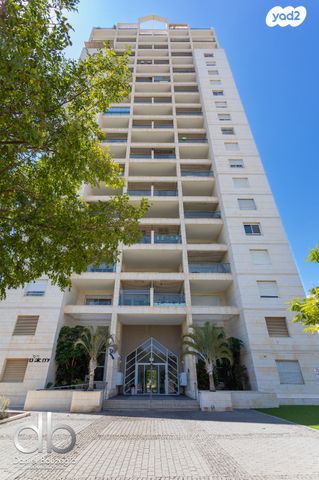 דירה, ירח אב, הכרמים, מודיעין מכבים רעות