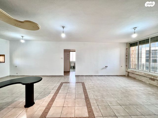 דירה, שדרות ניצה 22, צפון מערב מרכז העיר, נתניה