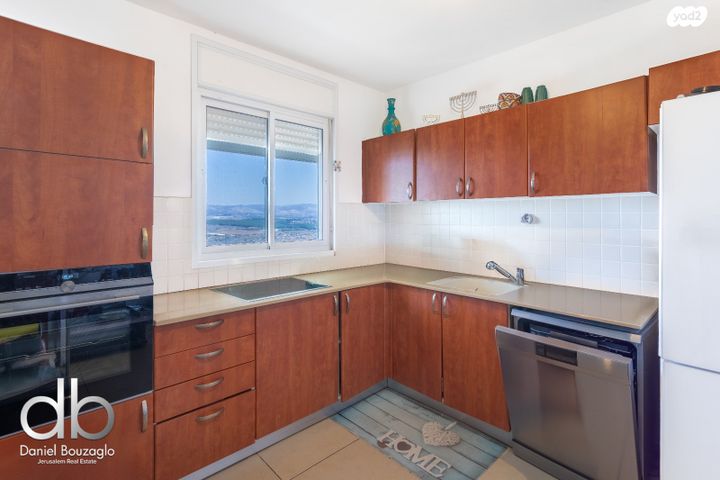 דירה, ירח אב, הכרמים, מודיעין מכבים רעות