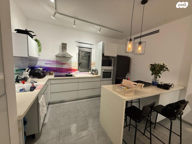 דירת גן, קרית ביאליק