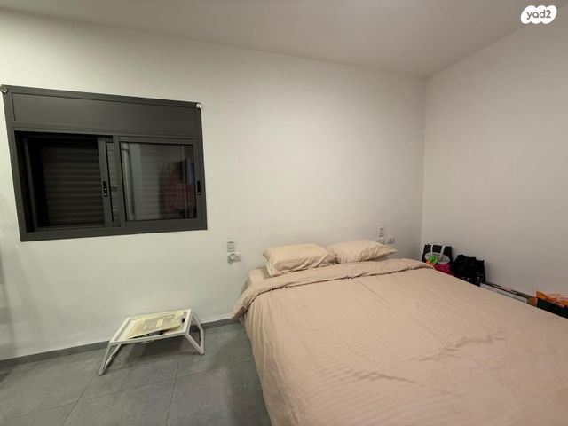 דירת גן, קרית ביאליק