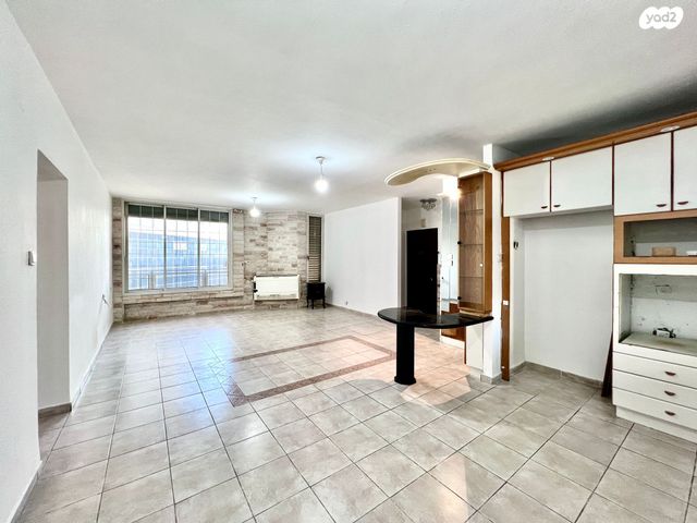 דירה, שדרות ניצה 22, צפון מערב מרכז העיר, נתניה