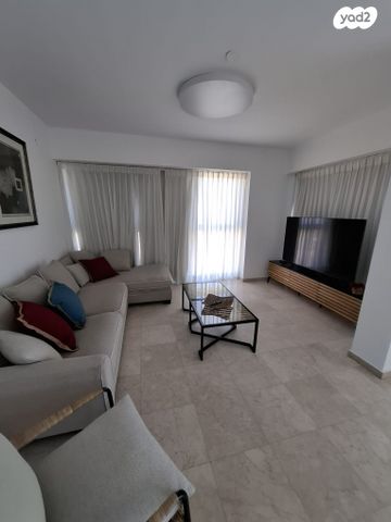 דירה, השונית, מרינה, הרצליה