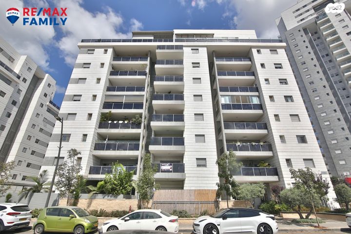 גג/ פנטהאוז, אהוד מנור 7, נאות אפק, אפקה, קרית ביאליק