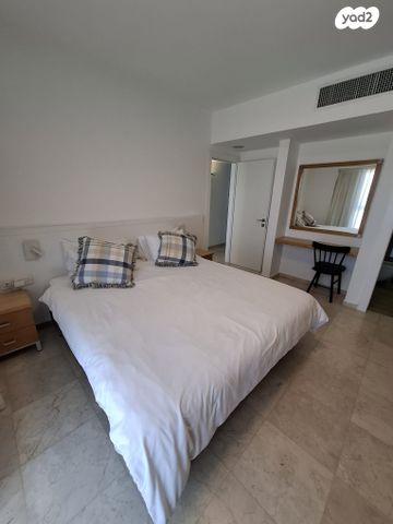 דירה, השונית, מרינה, הרצליה