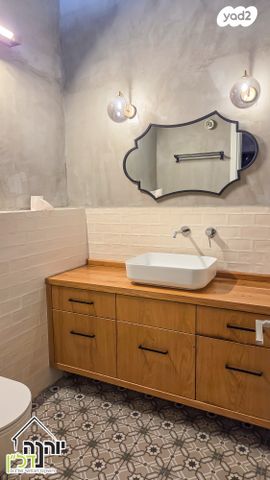 דו משפחתי, כפר תבור