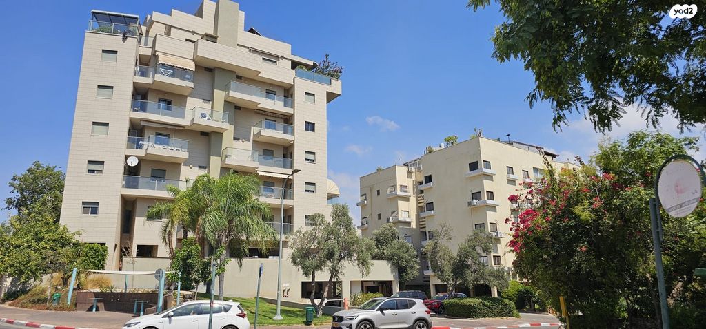 דירה, מגדיאל, הוד השרון