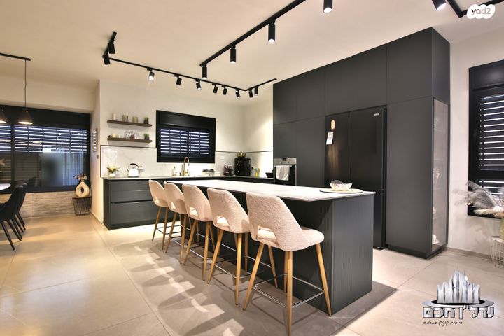 גג/ פנטהאוז, בנימין, מרכז העיר, סביניה, הוותיקה, קרית ביאליק