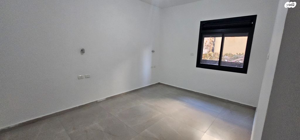 דירה, שכונה ט', מבשרת ציון