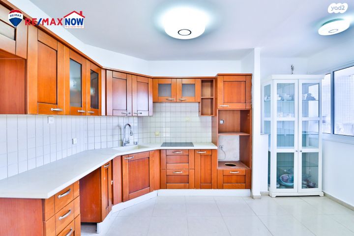 דירה, הסמדר 23, קרית כרמים, ראשון לציון