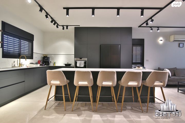 גג/ פנטהאוז, בנימין, מרכז העיר, סביניה, הוותיקה, קרית ביאליק