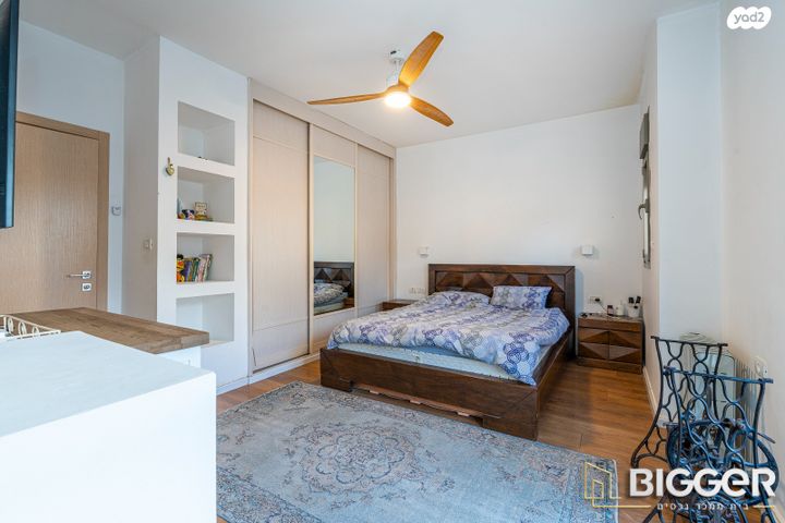 דו משפחתי, פרדס חנה כרכור