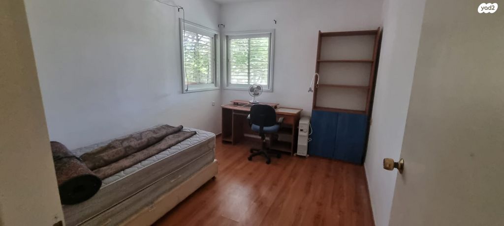 דירת גן, בר כוכבא, הרצליה