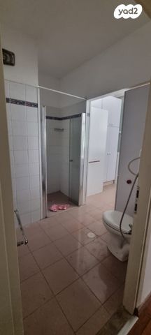 דירת גן, בר כוכבא, הרצליה