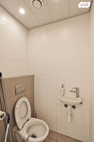 קליניקות, שפרינצק 3, גני שרונה, קרית הממשלה, תל אביב יפו