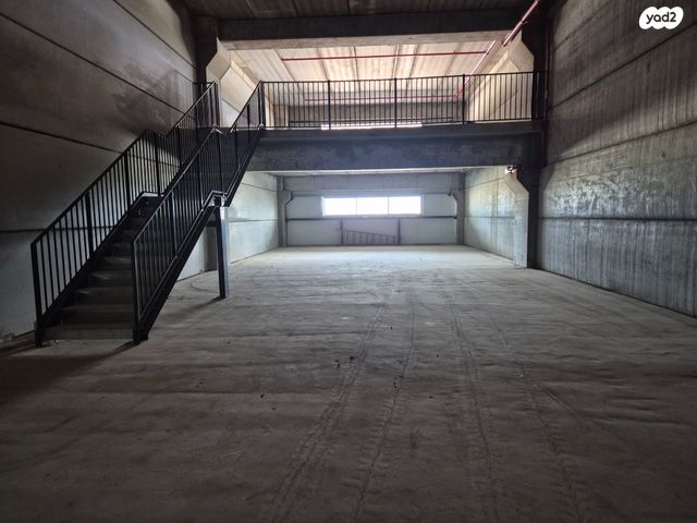 מבני תעשיה, בן ציון גליס, פארק עסקים ירקון / אזור תעשיה סגולה, פתח תקווה