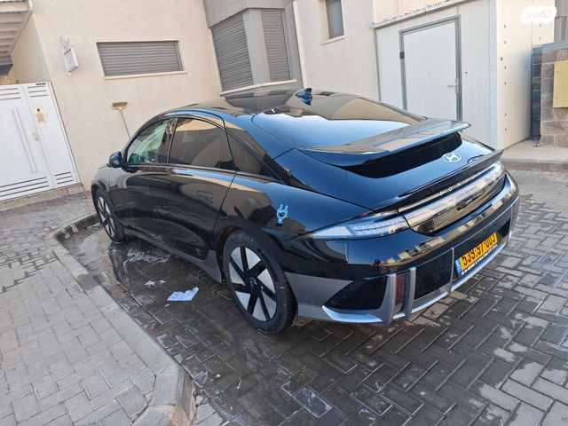 יונדאי איוניק 6