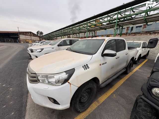 מודעת רכב טויוטה היילקס 2