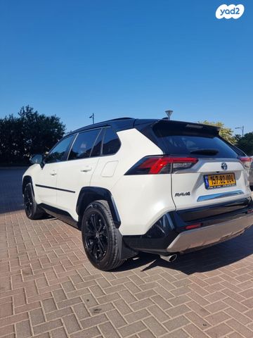 טויוטה RAV4