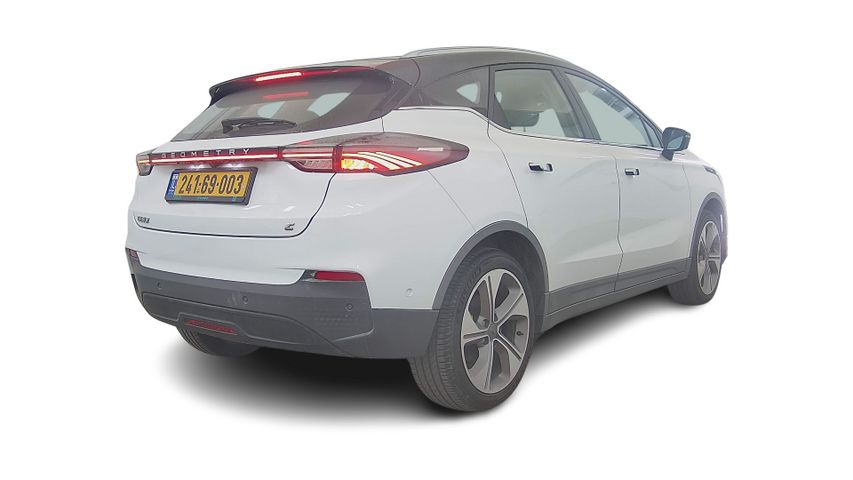 ג׳ילי Geometry C