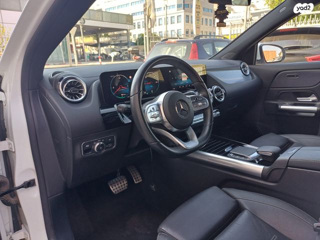 מרצדס-בנץ EQA