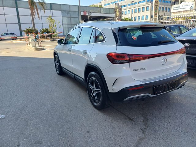 מרצדס-בנץ EQA