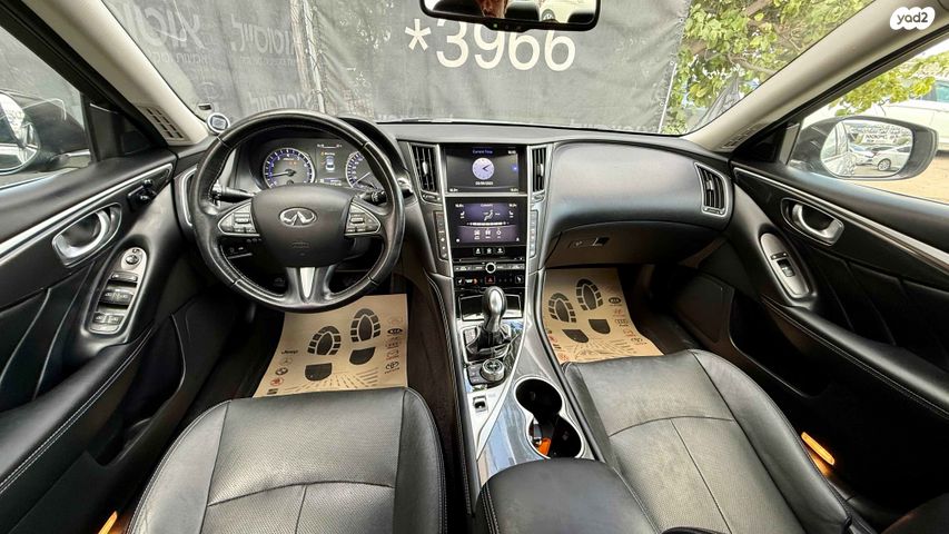 אינפיניטי Q50