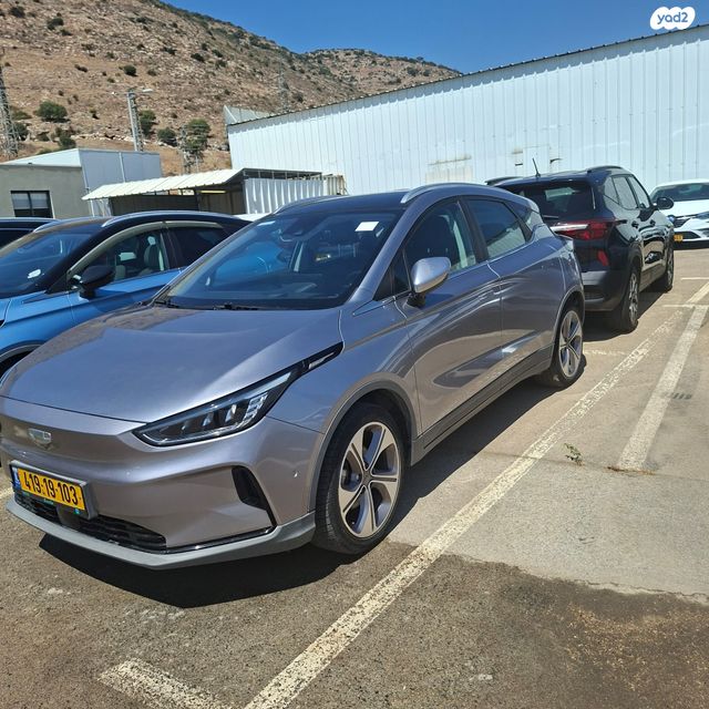 מודעת רכב ג׳ילי Geometry C