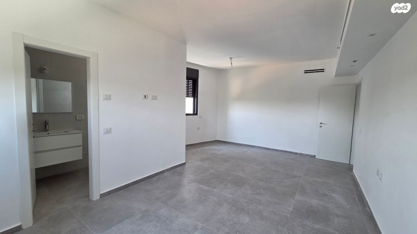 דירה, רועי קליין 8, קרית קריניצי, רמת גן