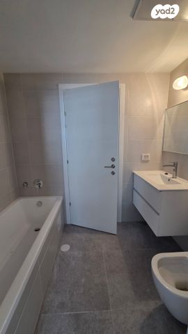 דירה, רועי קליין 8, קרית קריניצי, רמת גן