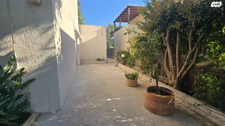 דו משפחתי, רעות, מודיעין מכבים רעות