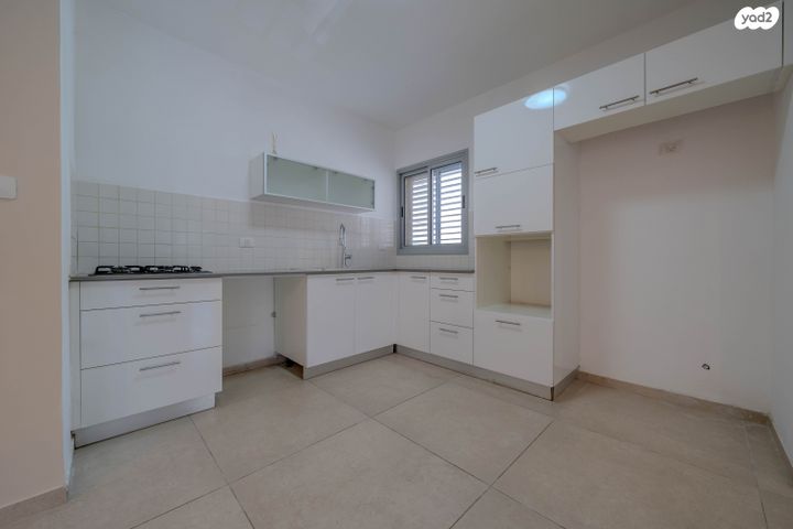 דירת גן, שוהם 5, אבני חן, חריש