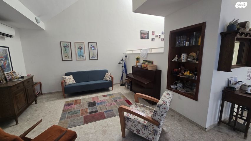 דו משפחתי, רעות, מודיעין מכבים רעות