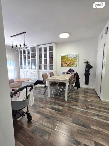 דירה, פורצי הדרך, נווה עמל, הרצליה