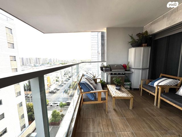 דירה, כפר יונה