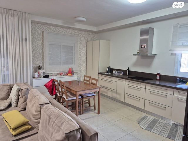 בית פרטי/ קוטג', איריס, עין שרה, נהריה