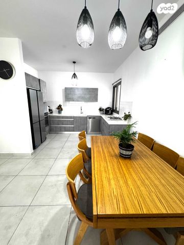 דירה, כפר יונה