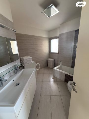 גג/ פנטהאוז, סוקולוב 6, מרכז, הרצליה