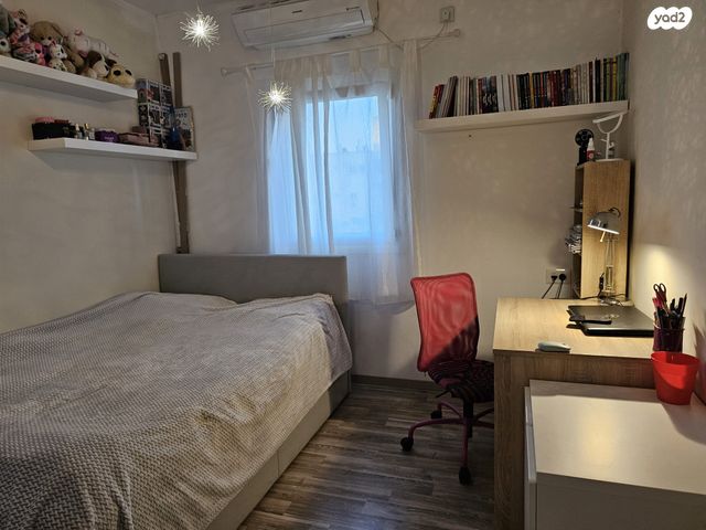 דירה, אהרון שקולניק, ג' / מרכז מזרח העיר, רחובות