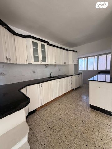 דירה, משה אבן עזרא 17, רובע ה', אשדוד