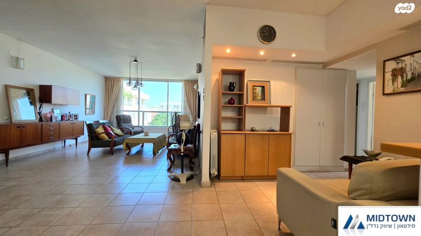 דירה, ארלוזורוב 20, פועלים א, כפר סבא